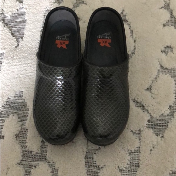 Dansko Shoes - NWOT Dansko Pro XP Anaconda